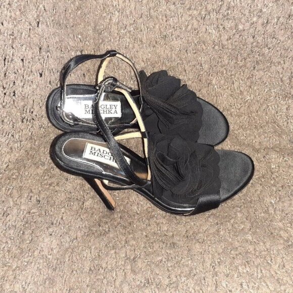 BADGLEY MISCHKA-Randee-Silk/Satin Black Flower-4.5" Heels-Sz 5.5-Excellent - Picture 6 of 7